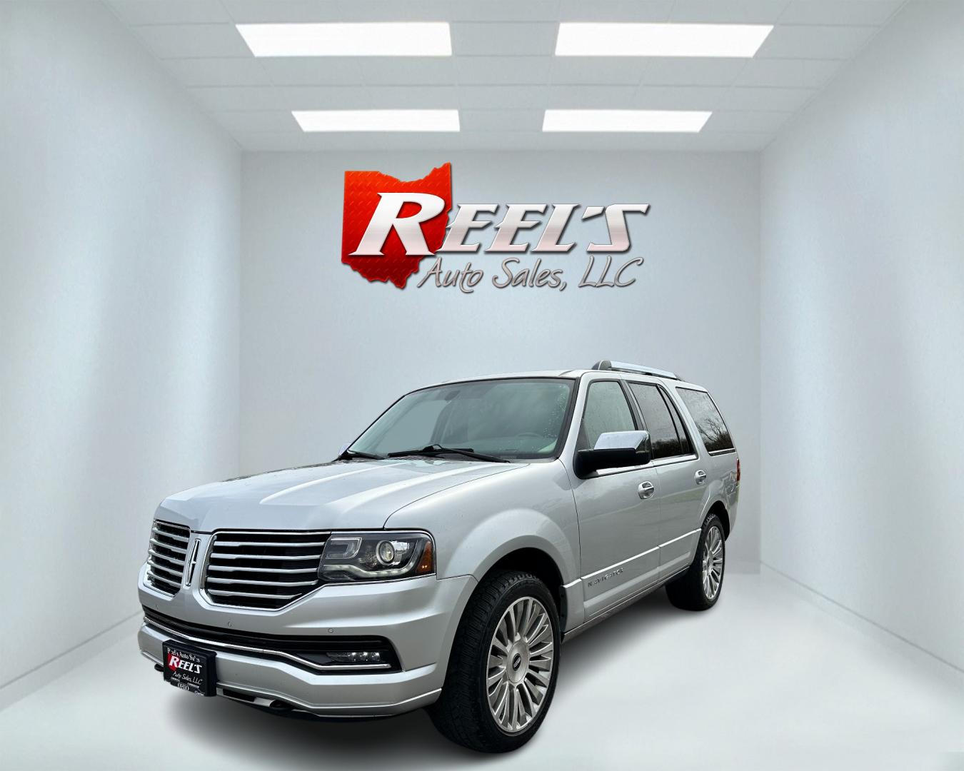 2017 Silver /Gray Lincoln Navigator Reserve 4WD (5LMJJ2LT4HE) with an 3.5L V6 DOHC 24V TWIN TURBO engine, 6 speed Automatic transmission, located at 11115 Chardon Rd. , Chardon, OH, 44024, (440) 214-9705, 41.580246, -81.241943 - Photo#0